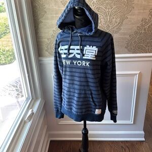 Nintendo New York sweatshirt hoodie Size Medium